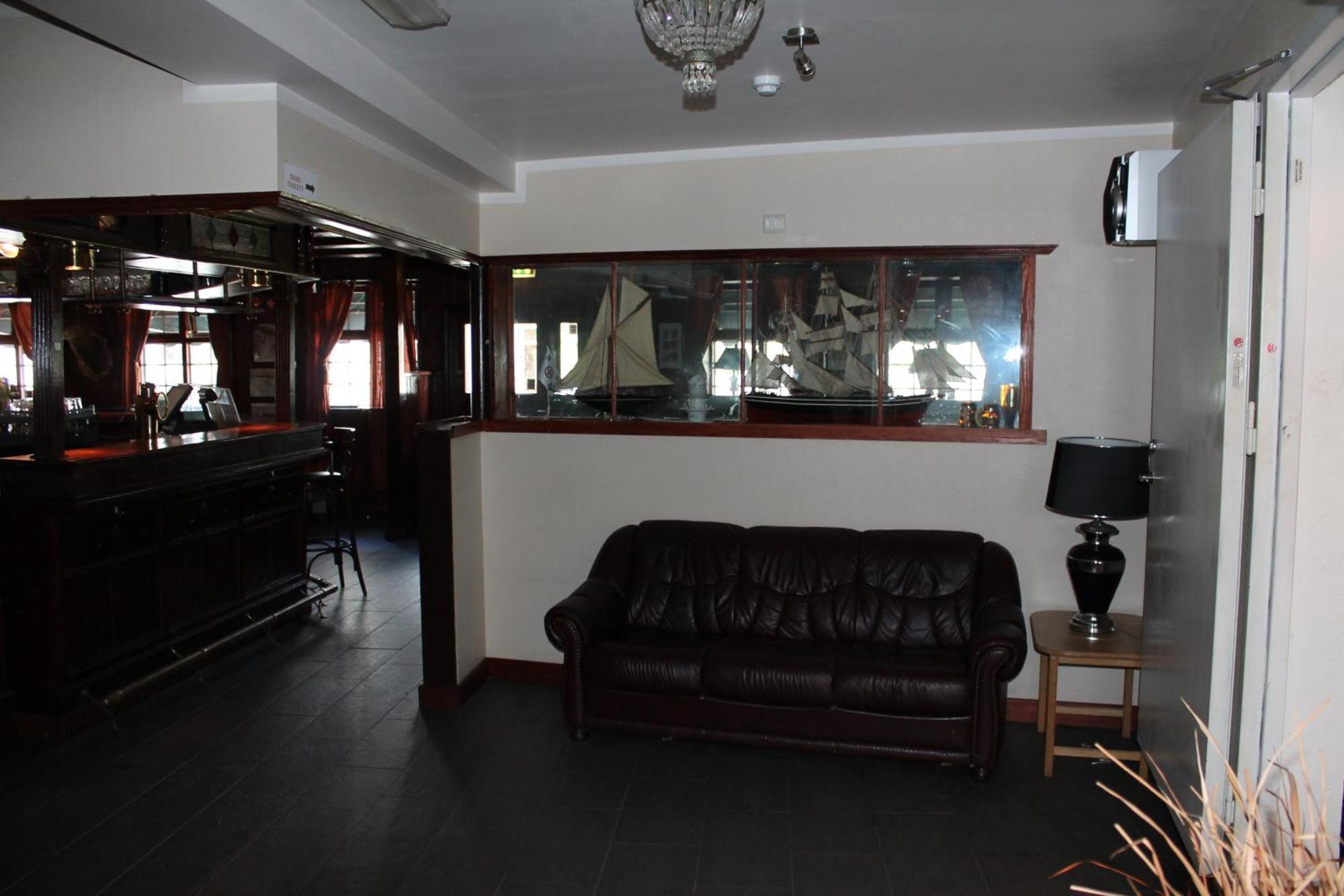 Klover Hotel Sauda ภายนอก รูปภาพ